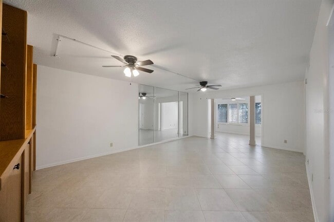 Building Photo - 3078 Eastland Blvd