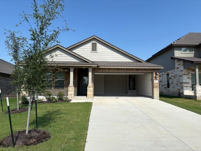 Building Photo - **$800 off first month's rent** Brand New ...