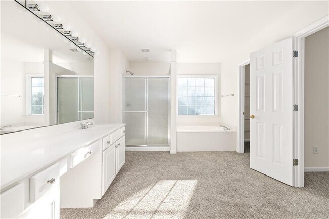 Building Photo - 350 Gaines Oak Way