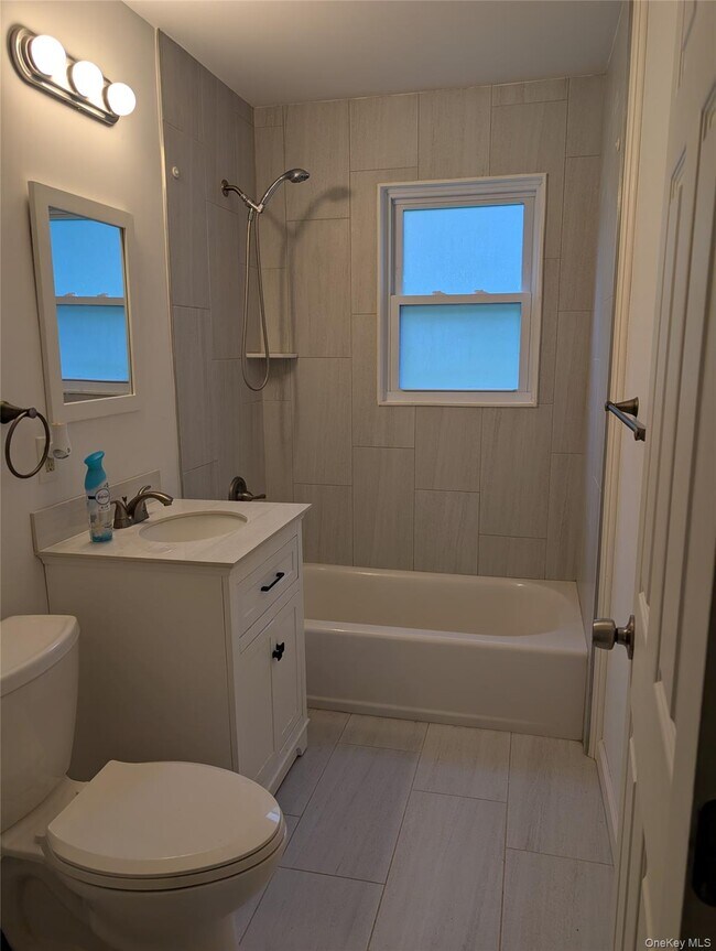 Building Photo - 33 E Vacation Dr