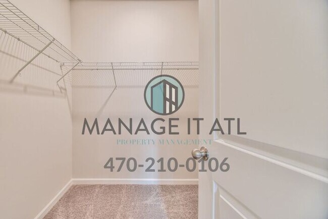 Building Photo - Great location! Elegant Townhome in Doraville