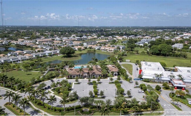 Building Photo - 1240 Eucalyptus Dr
