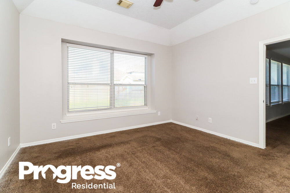 Building Photo - 12015 Raven View Dr