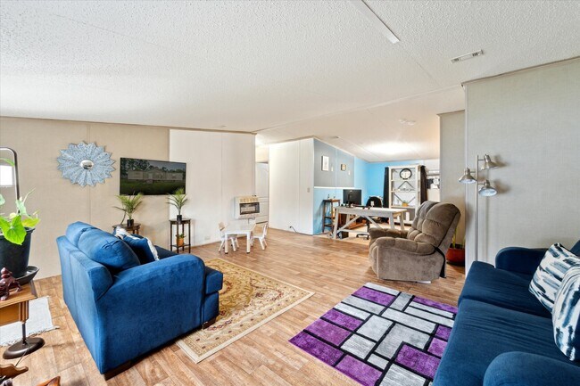 Building Photo - 151 Turning Point Ln