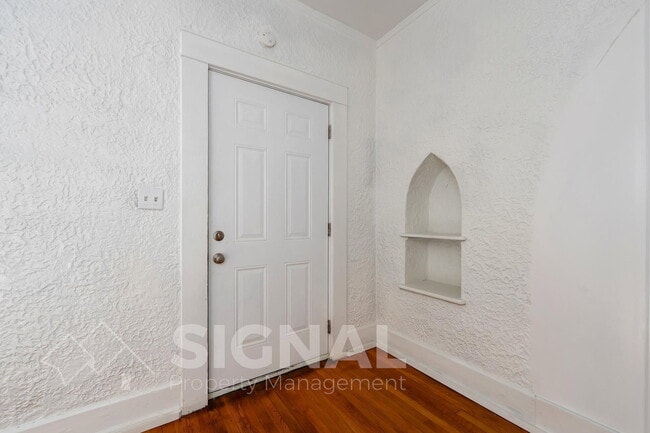 Building Photo - 1526 42nd St Ensley