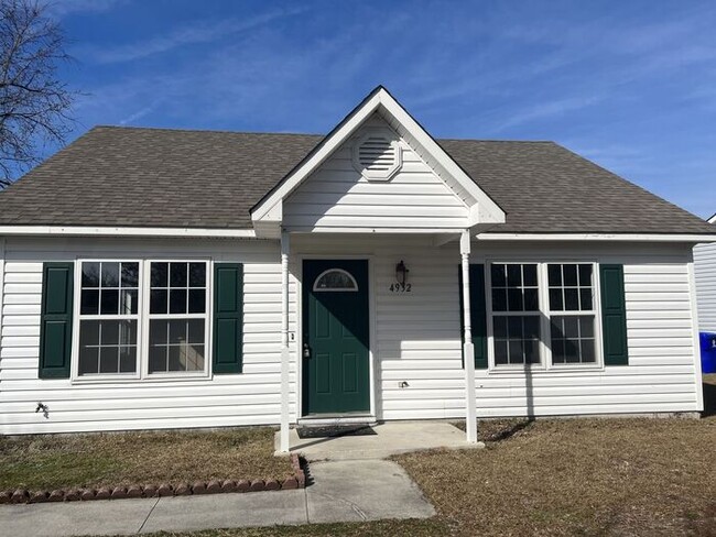 Primary Photo - Ogden Cottage home, wood floors, open floo...