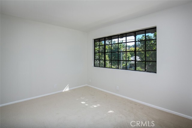 Building Photo - 402 El Centro St