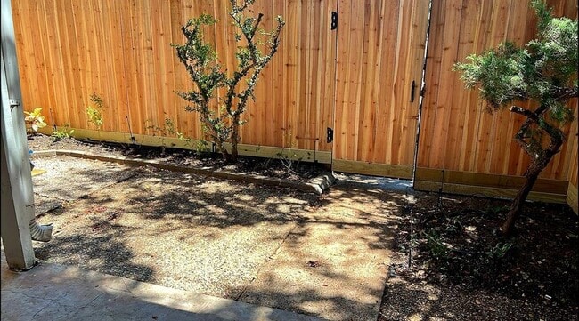 Building Photo - 12633 Memorial Dr