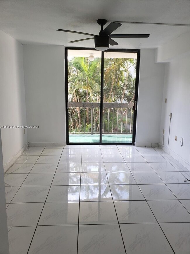 Building Photo - 6937 Bay Dr