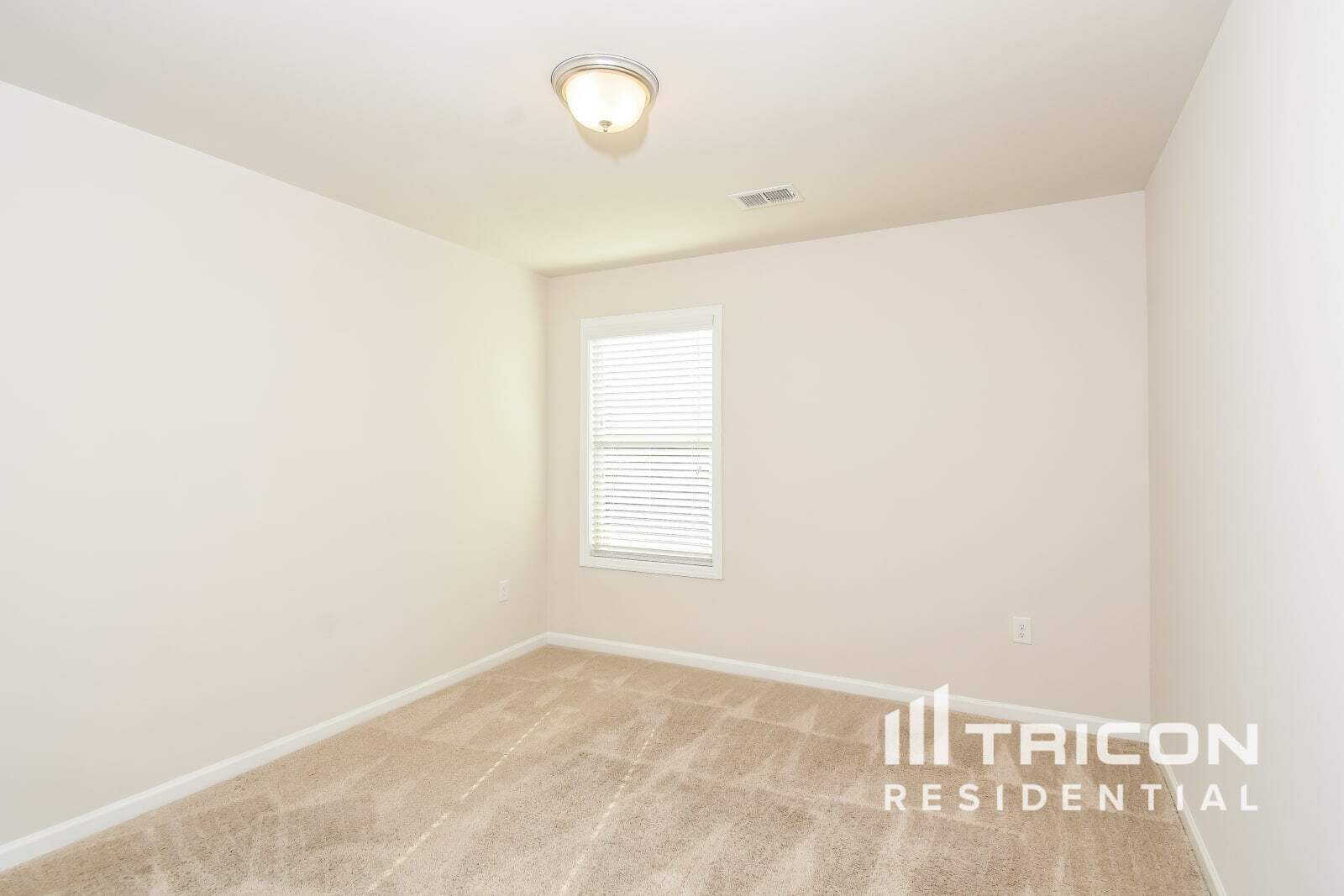 Building Photo - 64 Ireland Ln