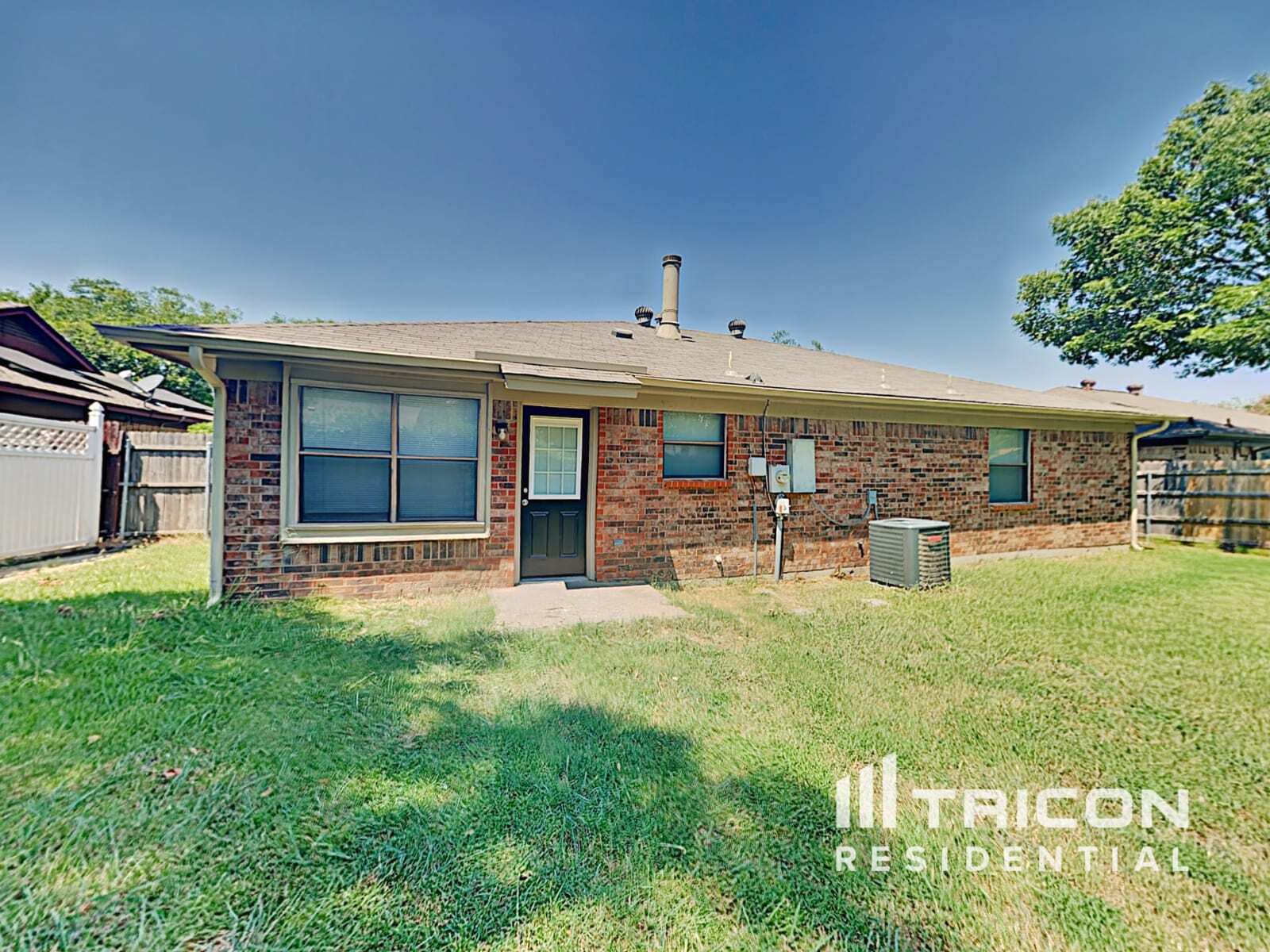 Building Photo - 537 Greenway Dr