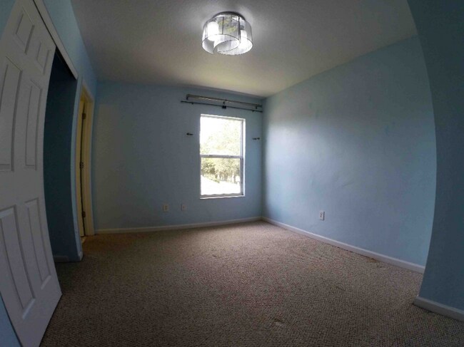 Building Photo - 5073 SW 40th Pl
