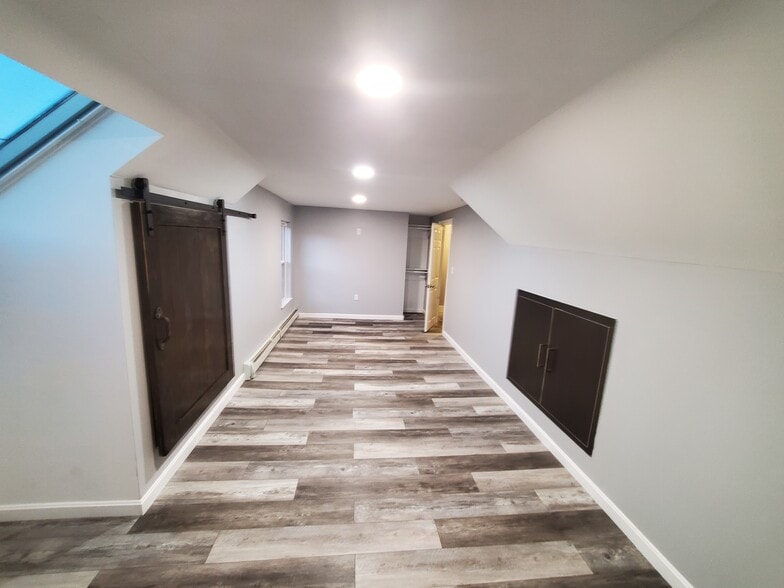Room 1 - 104 Fair St