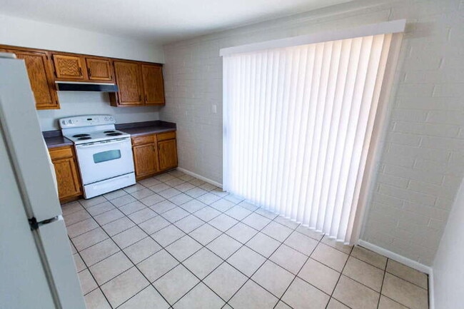 Building Photo - 1309 N Arbor Ave