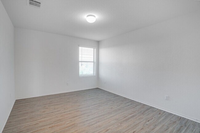 Building Photo - 21517 Quick Fox Dr