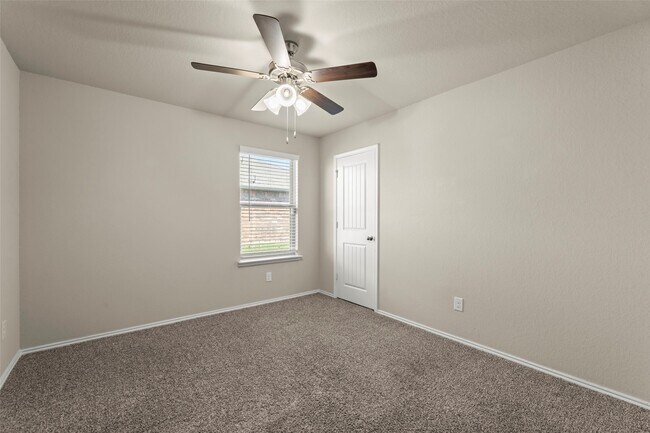 Building Photo - 1827 Brady Shores Dr