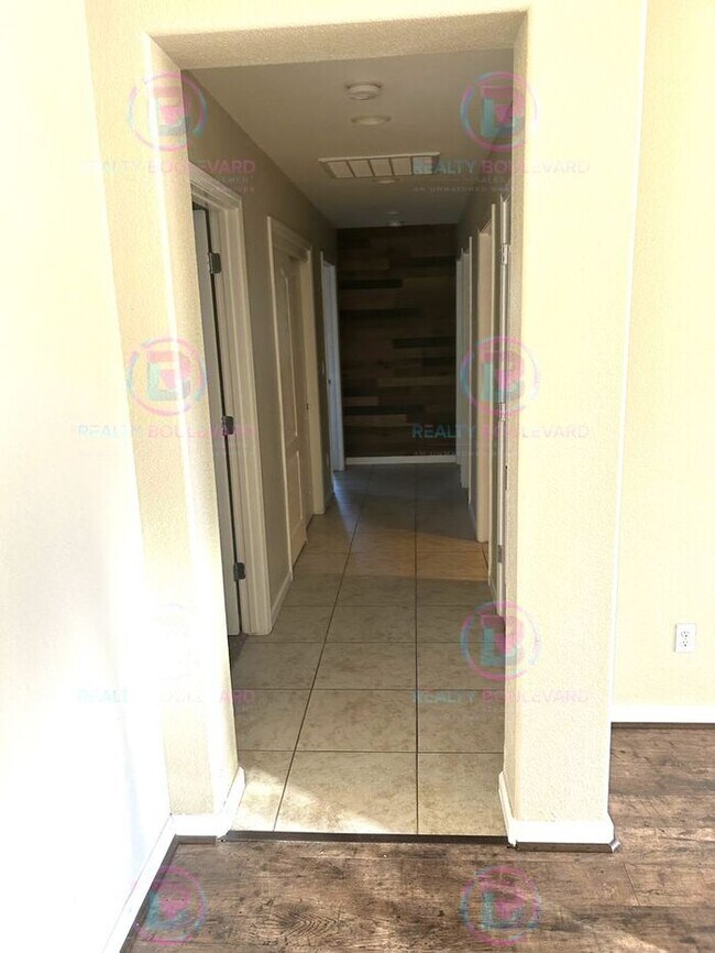 Building Photo - Dayton NV 3 Bedroom, 2 Bath Home with Sweeping Mountain Views