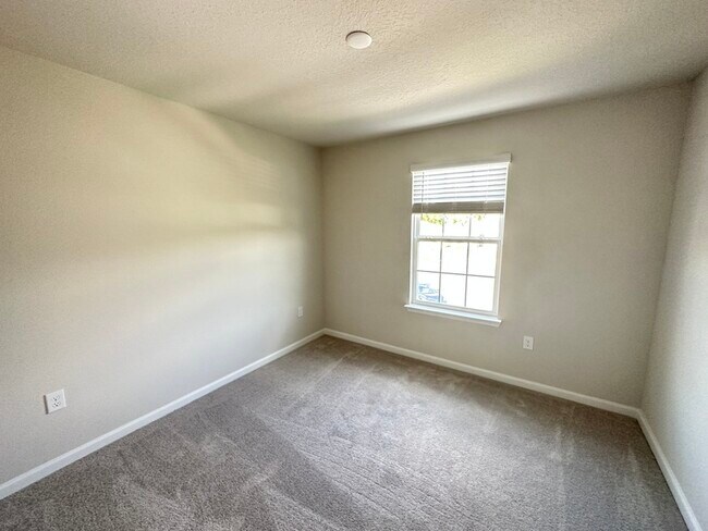 Building Photo - 378 Siesta Vista Ct