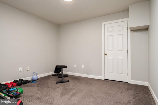 Building Photo - 119 Fordham Dr