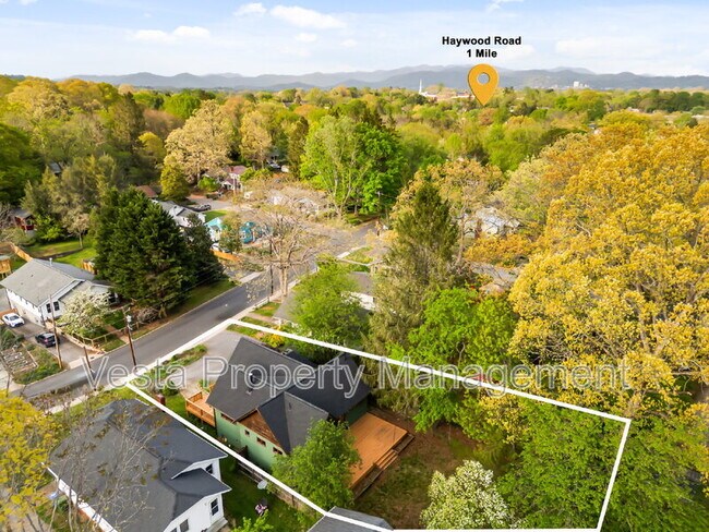 Building Photo - 318 Sulphur Springs Rd