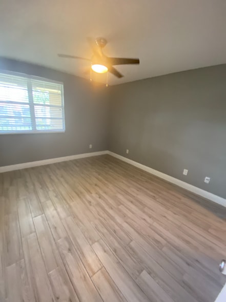 Building Photo - 1239 SW 46th Ave