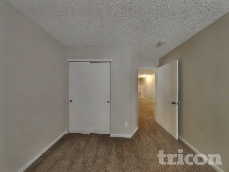 Building Photo - 6750 Pembridge Way