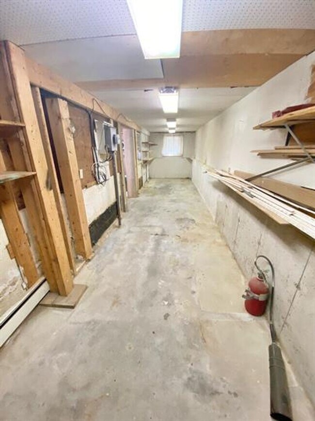 Building Photo - 5 Bedroom Home in Essex Junction!