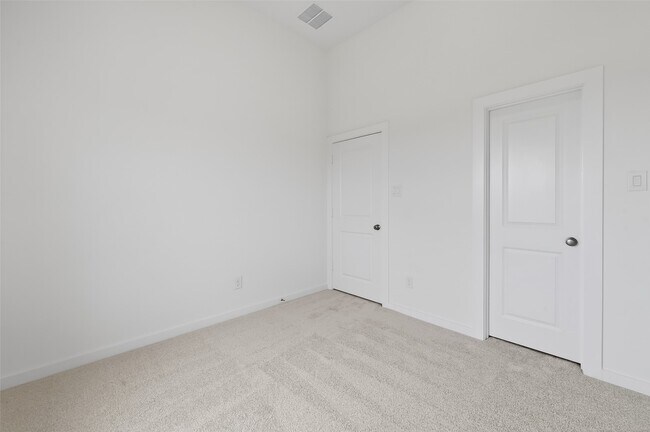 Building Photo - 16739 Lake Austin St