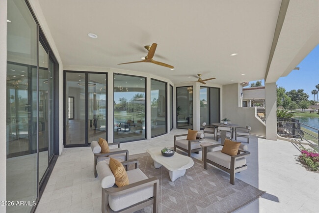 Building Photo - 8429 E Del Camino Dr