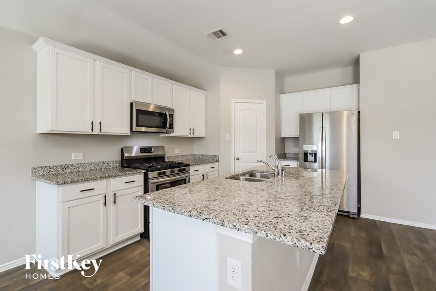 Building Photo - 18286 Eaton Mill Dr