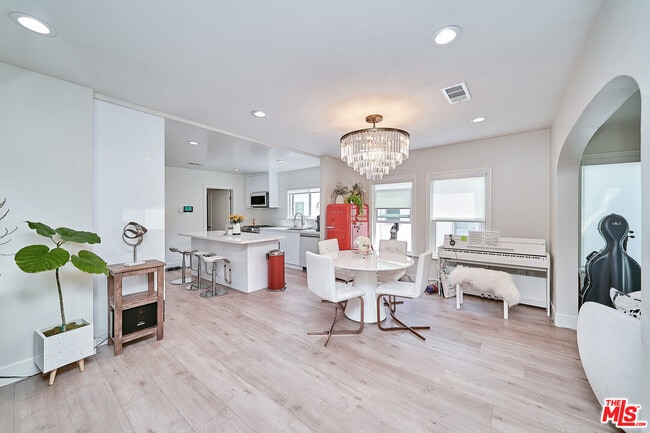 Building Photo - 1310 S Rimpau Blvd
