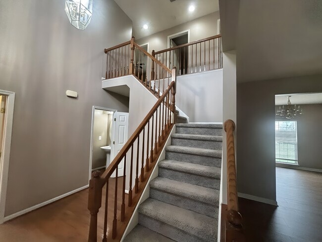 Building Photo - 15024 Burgandine Ave