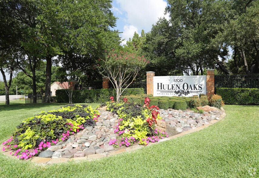 Hulen Oaks Apartments Hulen Oaks Apartments
