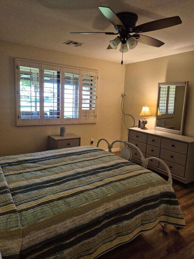 Building Photo - 7755 Laguna Azul Ave