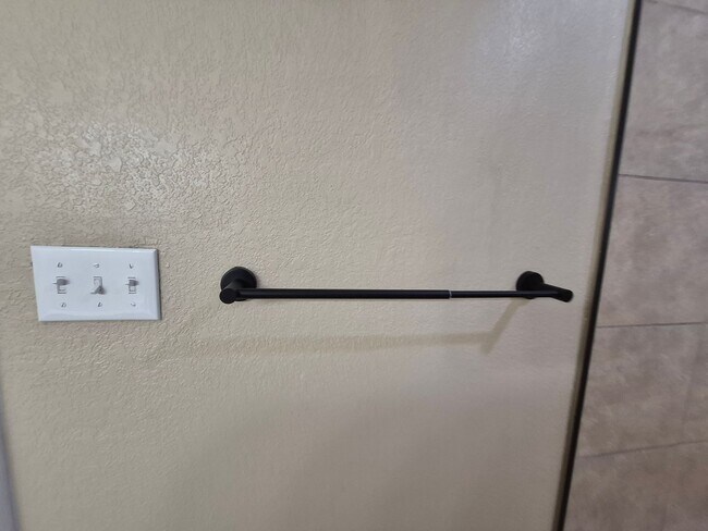 Building Photo - 7215 Glen Heights