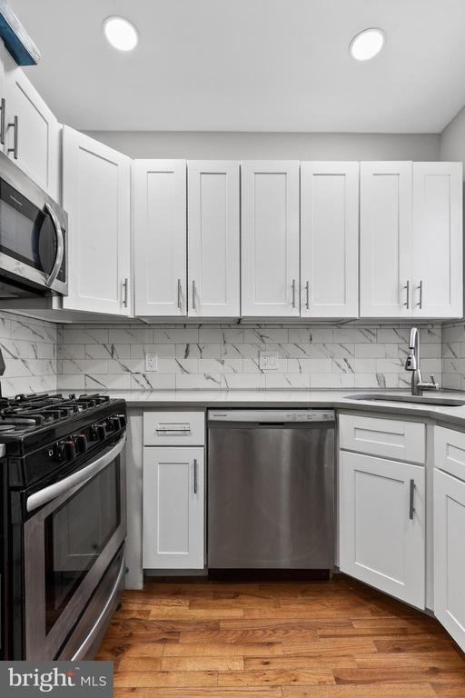 Building Photo - 2543 Nicholas St