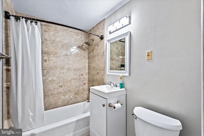 Building Photo - 1830 Columbia Pike