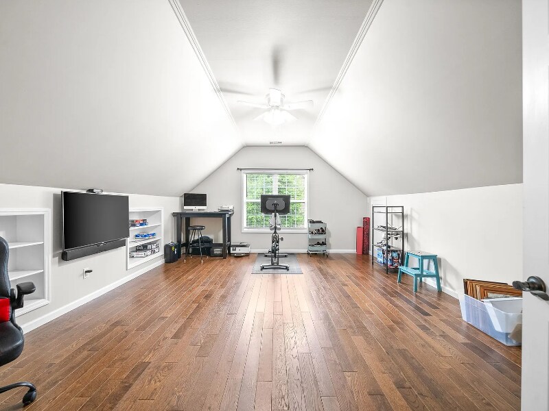 Building Photo - 331 Bayhill Dr