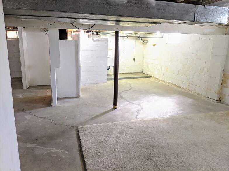 Building Photo - 807 Arlington Ave