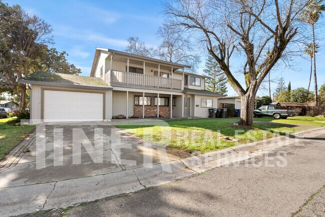 Primary Photo - STUNNING UPDATED HOME 5 BEDROOM HOME ON CO...
