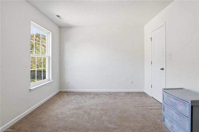 Building Photo - Earn Wealth While Leasing - Like a Homeowner - Lease to Own