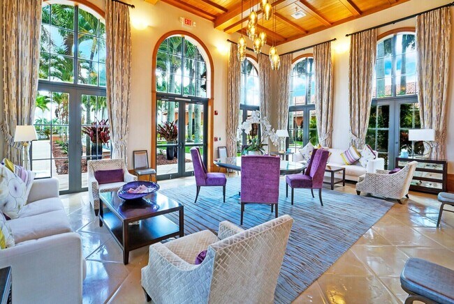 Building Photo - 8873 Via Brilliante