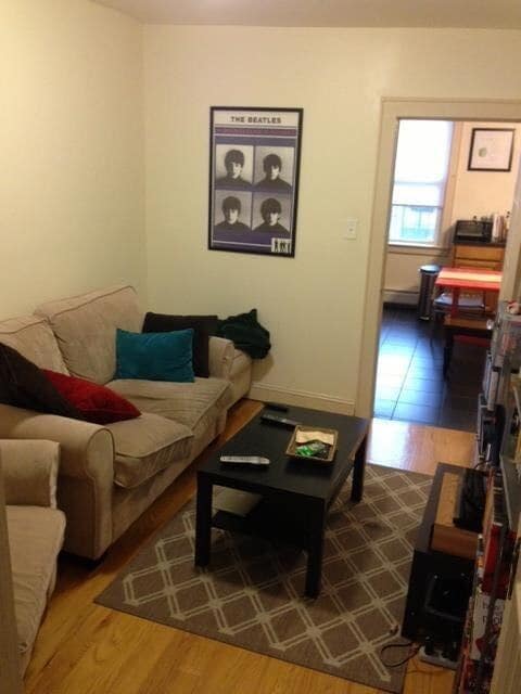 Building Photo - 124 Jackson St