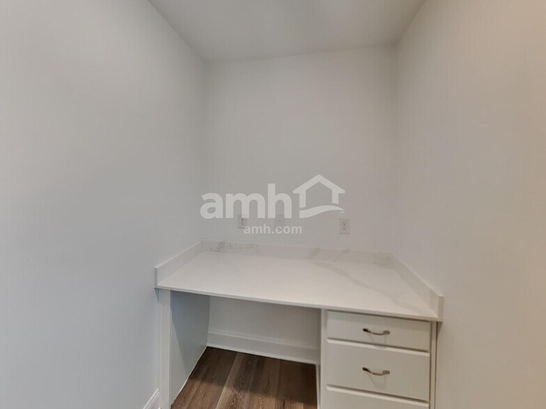 Building Photo - 216 Gershon Wy