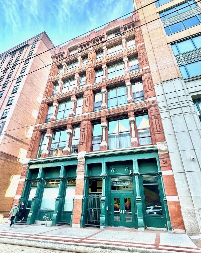 Building Photo - 22 S Howard St