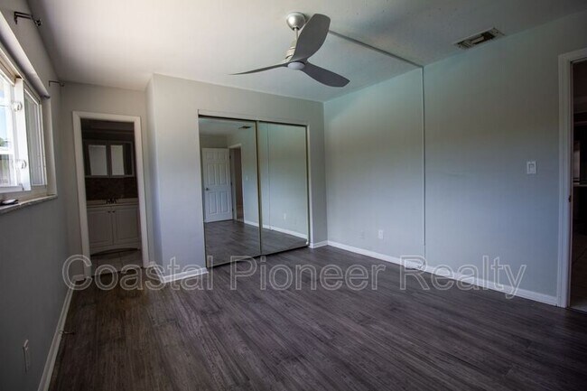 Building Photo - 10760 62nd Ave N