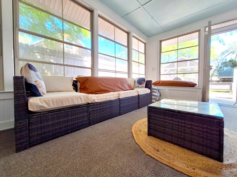 Building Photo - 4125 Peachtree Ave