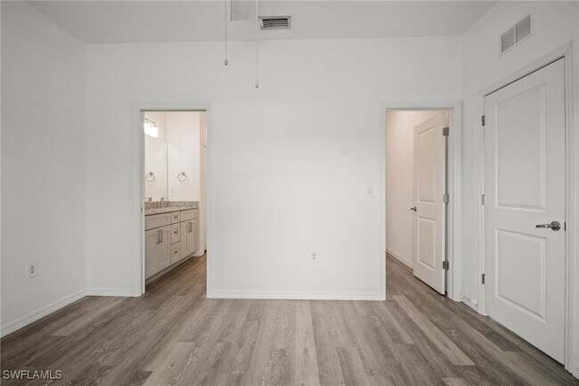 Building Photo - 4716 29th St SW