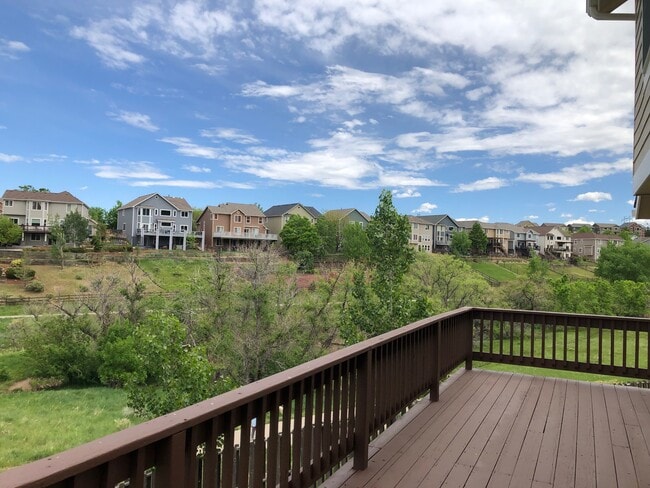 Building Photo - 10229 Halleys Way