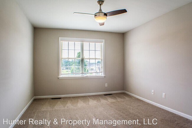 Building Photo - 3 br, 2.5 bath House - 2535 Wynbrook Drive